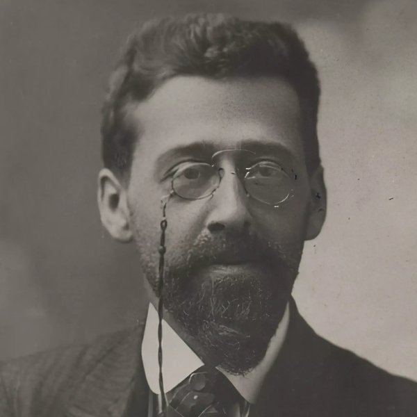 Julij Martov, vůdce menševiků, na portrétní fotografii z roku 1910