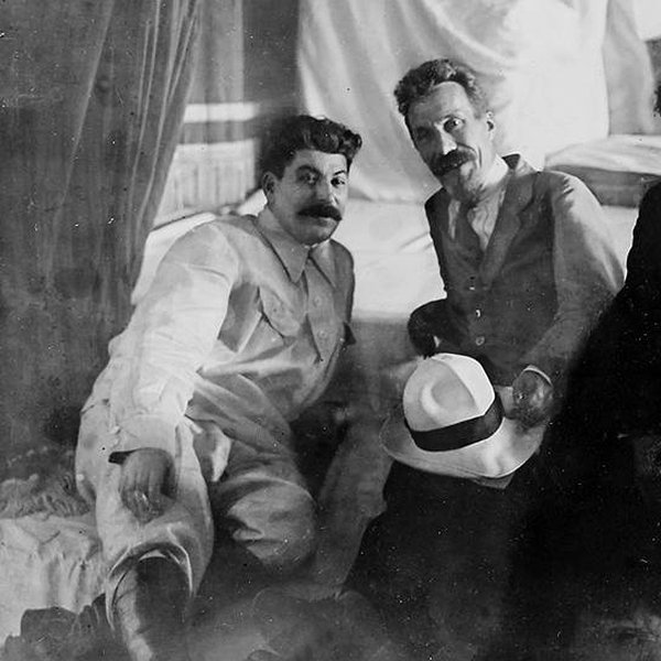 Josif Stalin a Alexej Rykov na fotografii z 20. září 1924
