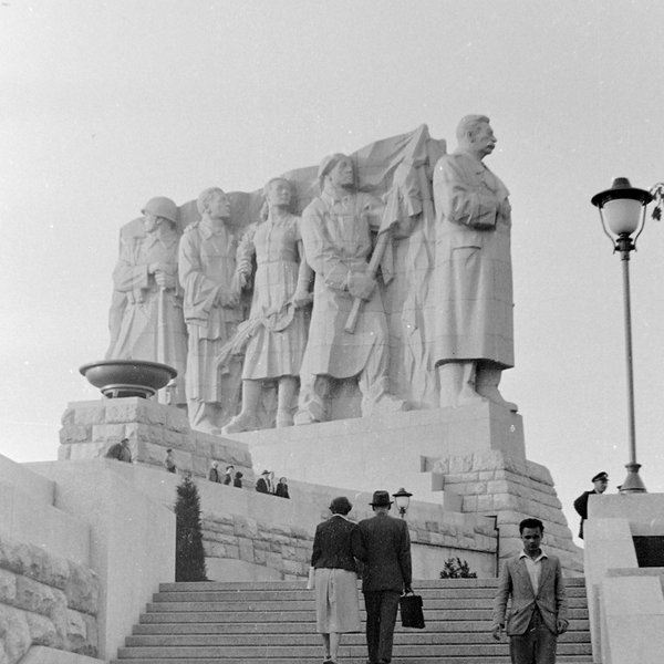 Stalinův pomník na pražské Letné na snímku z roku 1955