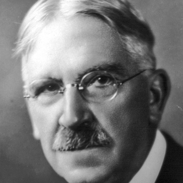 Americký filozof John Dewey, předseda komise, která prověřovala obvinění z moskevských procesů